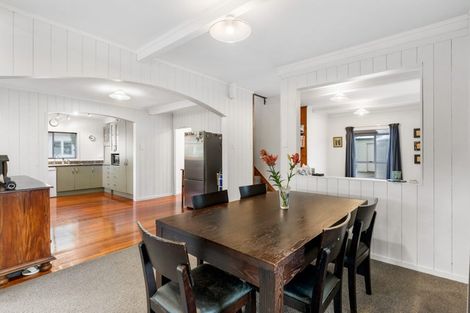 Photo of property in 21 Zealandia Road, Manly, Whangaparaoa, 0930