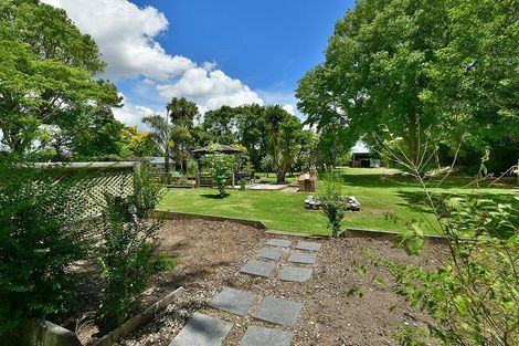 Photo of property in 2083 State Highway 16, Helensville, 0875