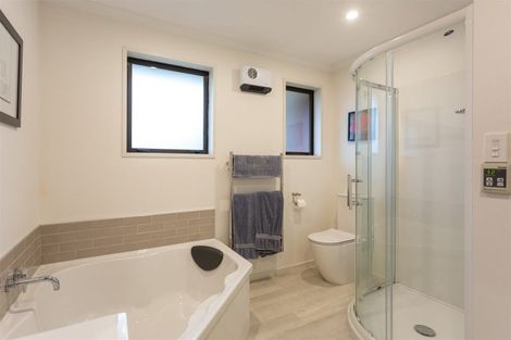 Photo of property in 132 Hagart-alexander Drive, Mosgiel, 9024