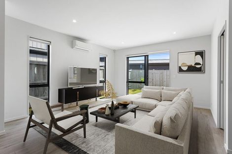 Photo of property in 31 Parkmore Drive, Rosehill, 2113