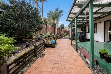 Photo of property in 25 Jandell Crescent, Bucklands Beach, Auckland, 2014