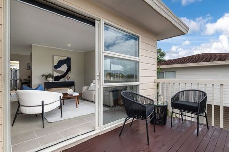 Photo of property in 1/44 Barbados Drive, Unsworth Heights, Auckland, 0632