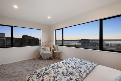 Photo of property in 17 Ocean Breeze Avenue, Hobsonville, Auckland, 0616