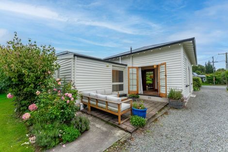 Photo of property in 15 Halstead Road, Pleasant Point, 7903