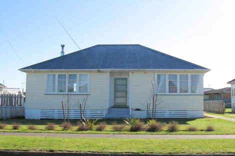 Photo of property in 43 Goldsmith Crescent, Levin, 5510