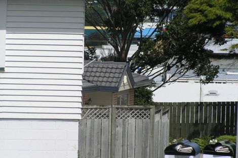 Photo of property in 2/44 Lyttelton Avenue, Forrest Hill, Auckland, 0620