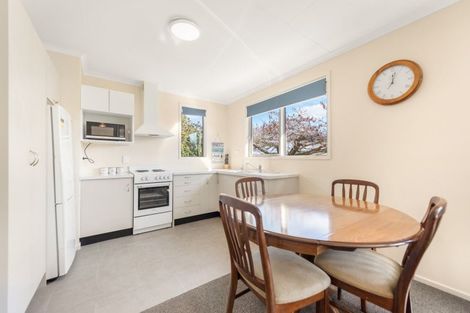 Photo of property in 42 Newburn Street, Waikaia, 9778