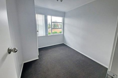 Photo of property in 1/223 Eskdale Road, Birkenhead, Auckland, 0626