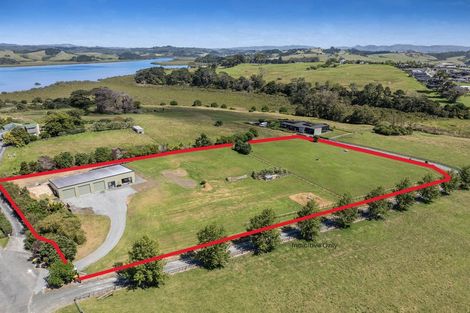 Photo of property in 60 Goodall Road, Snells Beach, 0920