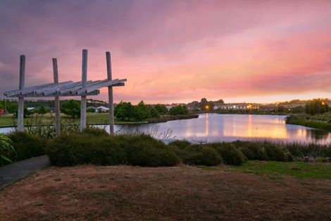 Photo of property in 11 Lakeview Quay, Pyes Pa, Tauranga, 3112