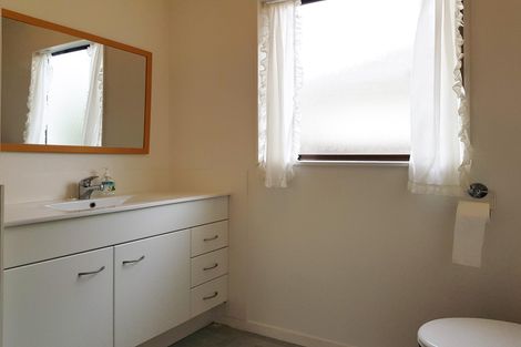 Photo of property in 4/25 Waterview Road West, Takanini, 2112