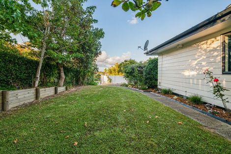Photo of property in 17 Gallony Avenue, Massey, Auckland, 0614