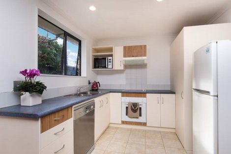 Photo of property in 5 Marblewood Grove, Pukekohe, 2120