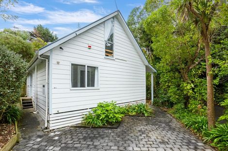 Photo of property in 54f2 Hungerford Road, Houghton Bay, Wellington, 6023