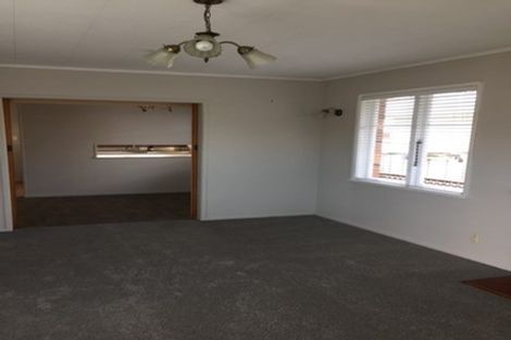 Photo of property in 22 Gossamer Drive, Pakuranga Heights, Auckland, 2010