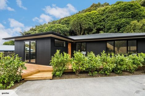 Photo of property in 18 Appleton Place, Karori, Wellington, 6012
