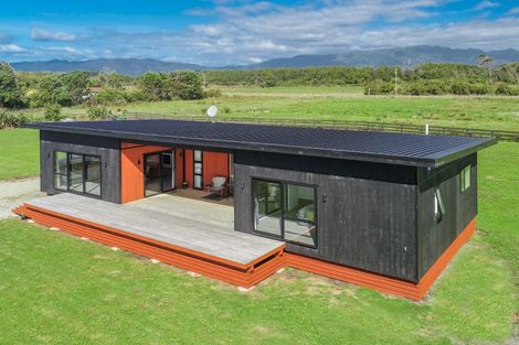 Photo of property in 5 Elley Drive, Carters Beach, Westport, 7825