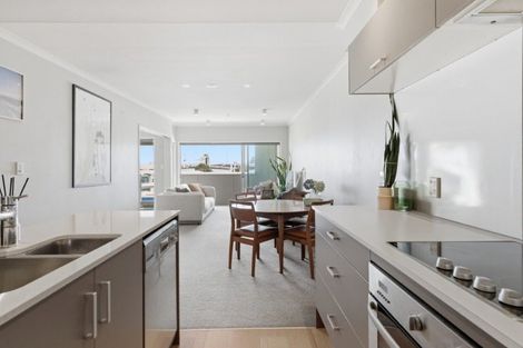 Photo of property in 277 Maunganui Road, Mount Maunganui, 3116