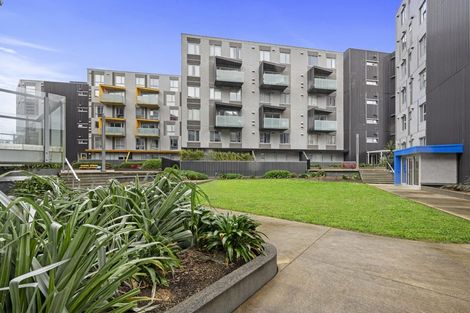 Photo of property in 204/27 Don Mckinnon Drive, Albany, Auckland, 0632