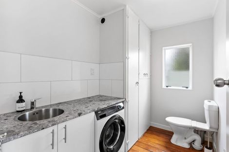 Photo of property in 21 Zealandia Road, Manly, Whangaparaoa, 0930