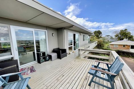 Photo of property in 13 Carlisle Road, Torbay, Auckland, 0630