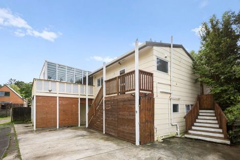 Photo of property in 2/6 Makora Road, Massey, Auckland, 0614