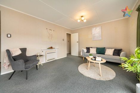 Photo of property in 2/8 Kew Grove, Wainuiomata, Lower Hutt, 5014