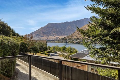 Photo of property in 37 Larch Hill Place, Queenstown, 9300