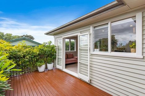 Photo of property in 4b Lancaster Road, Beach Haven, Auckland, 0626