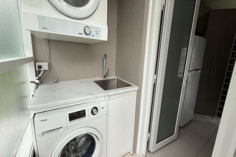 Photo of property in 1/10 Blomfield Spa, Takapuna, Auckland, 0622