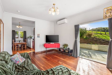 Photo of property in 118 Annett Road, Kumeu, 0891
