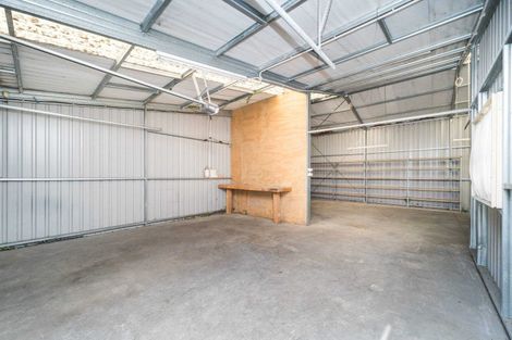 Photo of property in 140 Aokautere Drive, Fitzherbert, Palmerston North, 4410