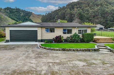 Photo of property in 1038 State Highway 4, Parikino, Whanganui, 4573