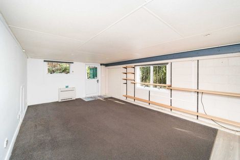 Photo of property in 140 Aokautere Drive, Fitzherbert, Palmerston North, 4410