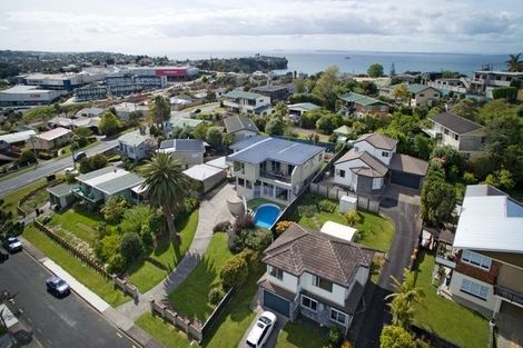 Photo of property in 3 Moera Place, Stanmore Bay, Whangaparaoa, 0932