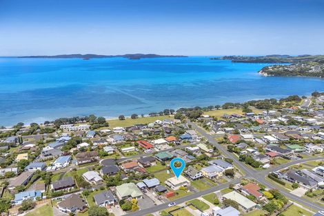 Photo of property in 8 Kotuku Place, Snells Beach, 0920