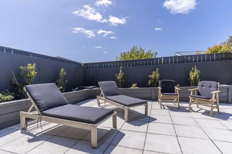 Photo of property in 48 Churton Drive, Churton Park, Wellington, 6037