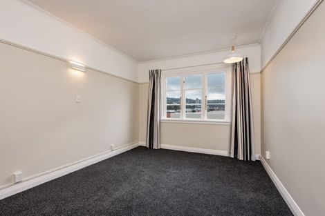 Photo of property in Ionian Flats, 123-125 Brougham Street, Mount Victoria, Wellington, 6011