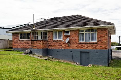 Photo of property in 29 Stottholm Road, Titirangi, Auckland, 0604