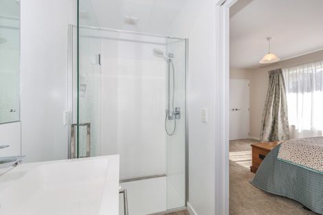 Photo of property in 35 Delph Street, Avonhead, Christchurch, 8042