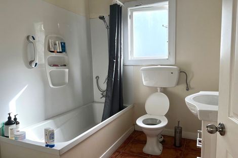 Photo of property in 9 Medway Street, Island Bay, Wellington, 6023