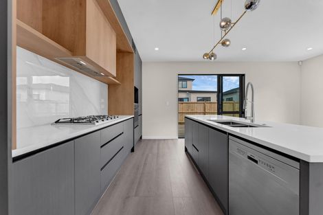 Photo of property in 31 Kaitiaki Drive, Clarks Beach, 2122