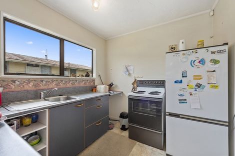Photo of property in 52f1- Henry Street, Ebdentown, Upper Hutt, 5018