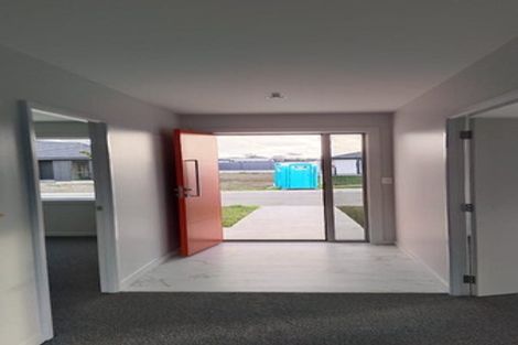 Photo of property in 18 Mckay Close, Frimley, Hastings, 4120