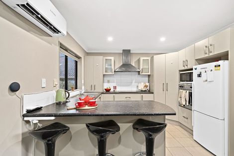 Photo of property in 45 Helleur Road, Massey, Auckland, 0614