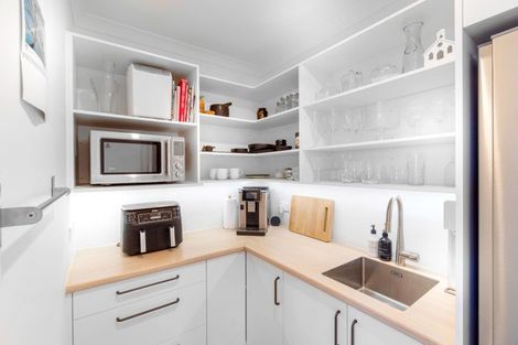 Photo of property in 16 Benjamin Place, Clevedon, Papakura, 2582