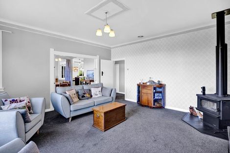 Photo of property in 330 South Road, Hawera, 4610