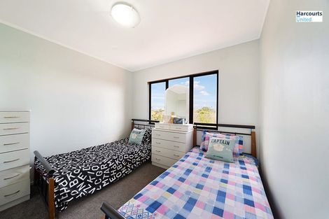 Photo of property in 98 Chapel Road, Flat Bush, Auckland, 2019