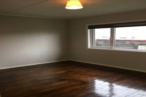 Photo of property in 24 Woodside Road, Massey, Auckland, 0614