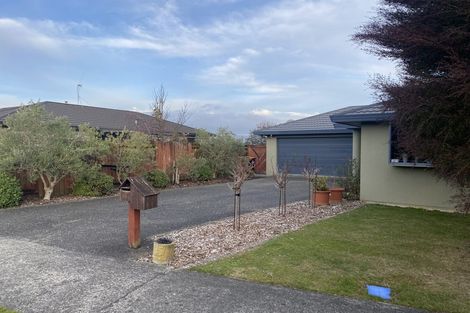 Photo of property in 81 Parnell Heights, Kelvin Grove, Palmerston North, 4414